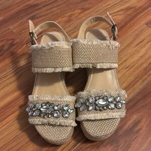 Crown Vintage Statement Wedges Size 5.5